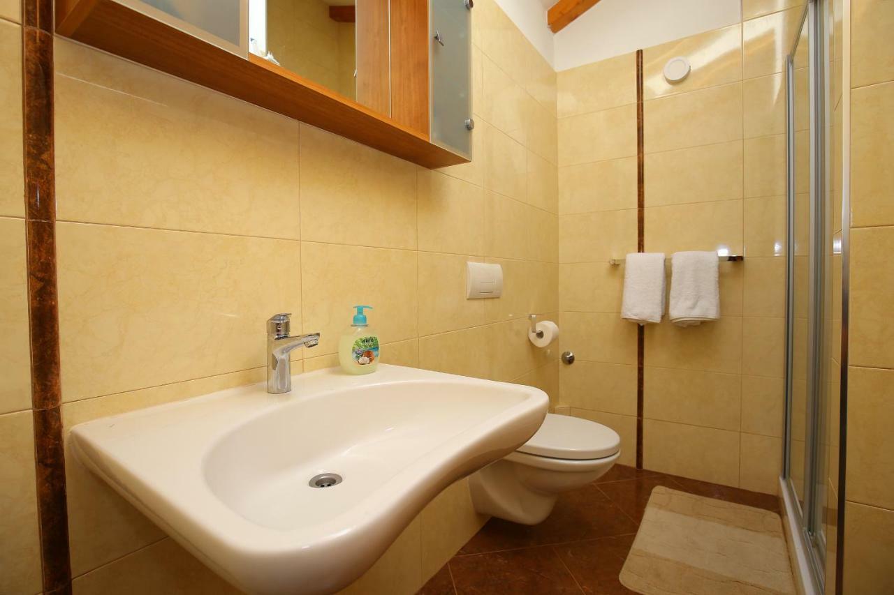 Julijana Apartman Zára Kültér fotó
