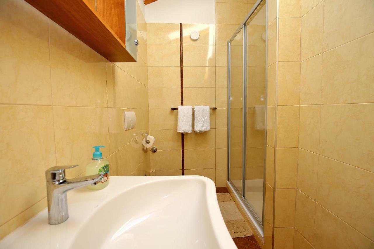 Julijana Apartman Zára Kültér fotó